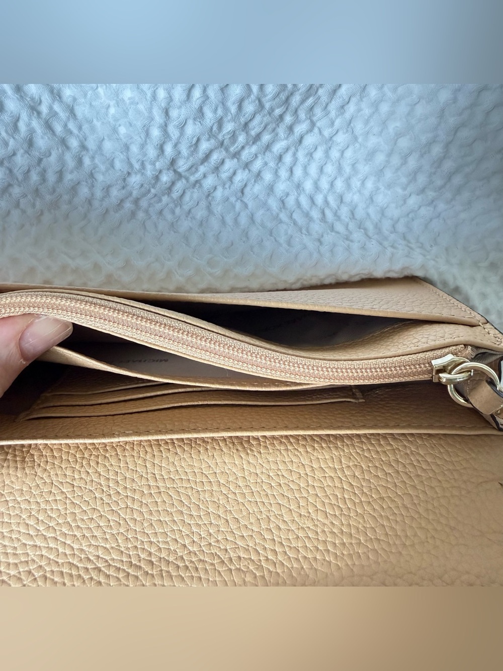 Michael Kors Pebbled Leather Wallet Crossbody / Wallet on Chain - Picture 5 of 7